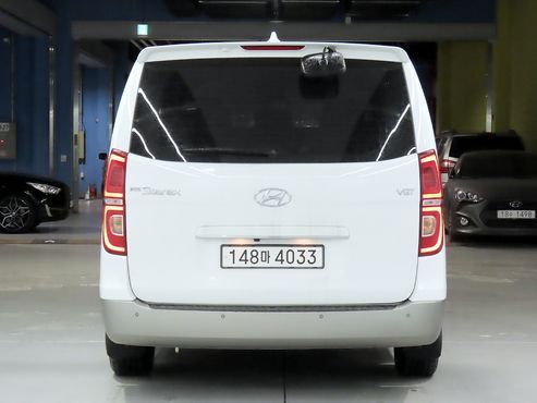 Hyundai Starex Urban 9-Seater Exclusive — пробег 178 554 км — фото 4 из 5