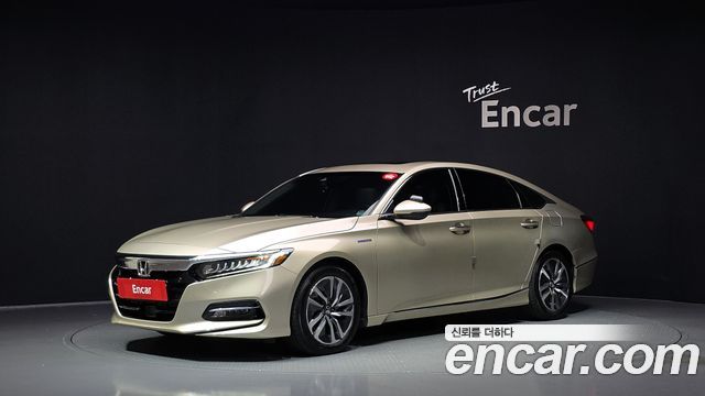 Honda Accord 2.0 Hybrid Touring — пробег 121 922 км — фото 1 из 5