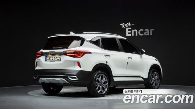 Kia Seltos из Кореи Encar