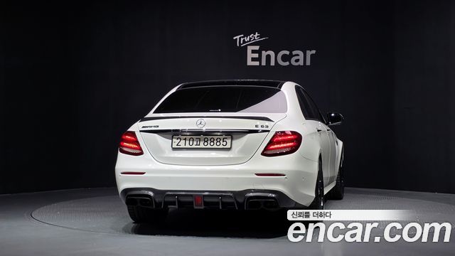 Mercedes-Benz E-Class E63 AMG 4MATIC+ — пробег 67 426 км — фото 4 из 5
