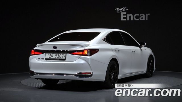 Lexus ES Executive — пробег 121 677 км — фото 2 из 5