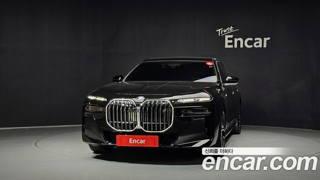 BMW i7 eDrive 50 M Sport — пробег 92 951 км — фото 3 из 5