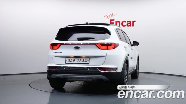 Kia Sportage Gasoline 2.0 2WD Noblesse — пробег 136 480 км — фото 4 из 5