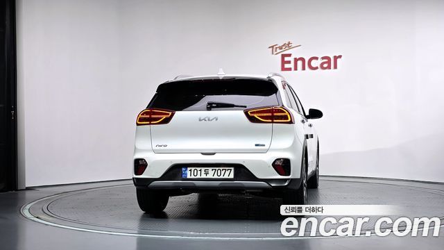 Kia Niro 1.6 HEV Signature — пробег 57 426 км — фото 4 из 5