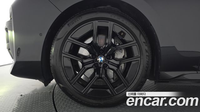 BMW i7 из Кореи Encar