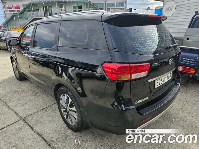 Kia Carnival 9-seater Luxury — пробег 247 000 км — фото 5 из 5