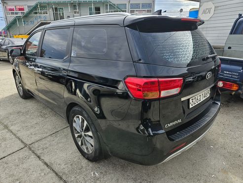 Kia Carnival 9-seater Luxury — пробег 247 000 км — фото 5 из 5