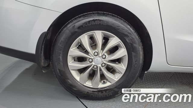Kia Carnival 11-Seater Deluxe — пробег 86 023 км — фото 5 из 5