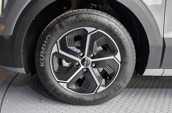 Kia Niro Prestige — пробег 16 046 км — фото 5 из 5