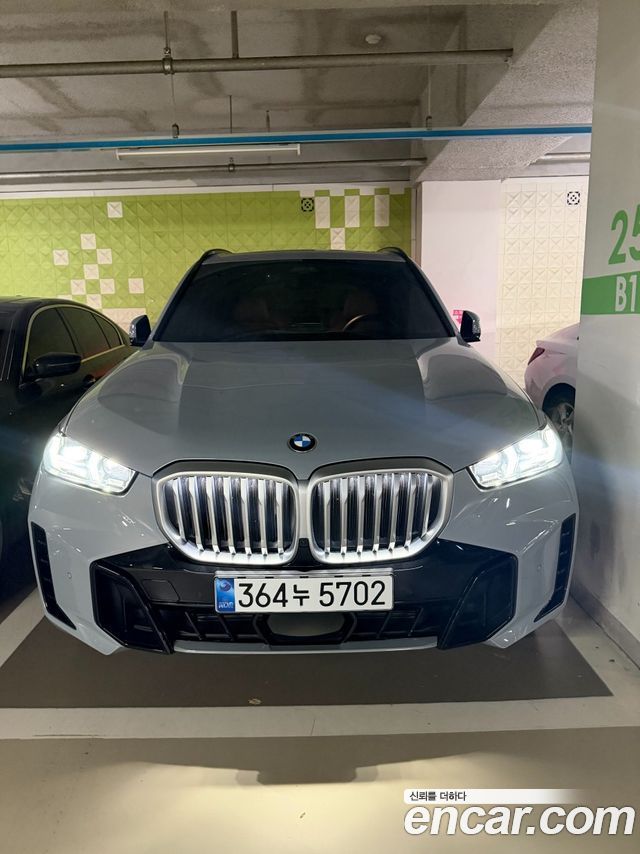 BMW X5 xDrive 40i M Sport — пробег 7 500 км — фото 1 из 5