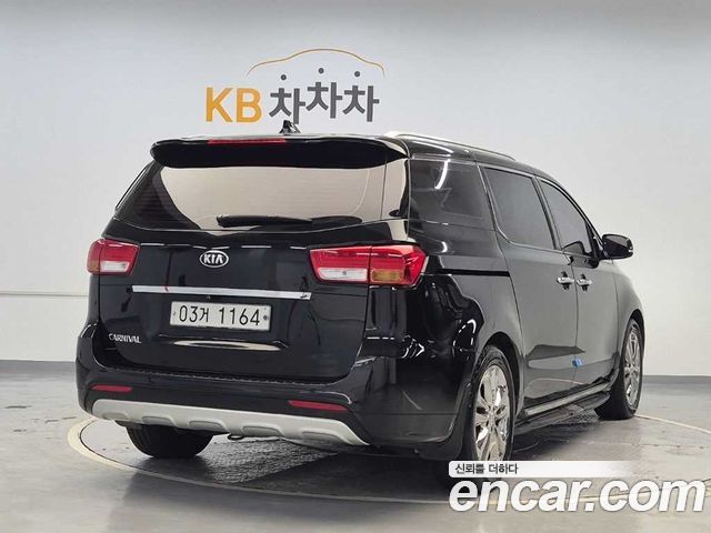 Kia Carnival 9-seater Prestige — пробег 242 373 км — фото 3 из 5