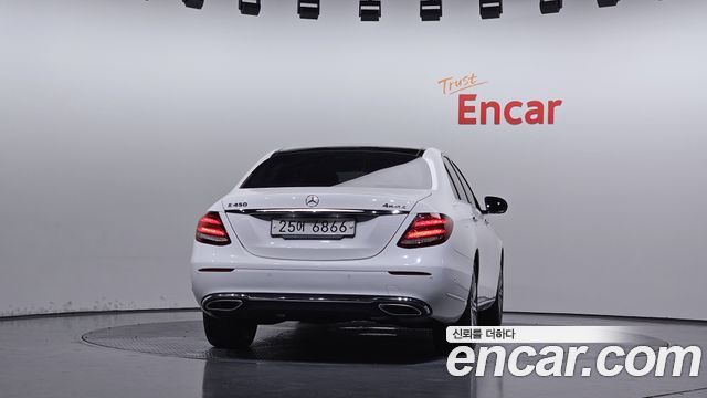 Mercedes-Benz E-Class E450 4MATIC Exclusive — пробег 94 334 км — фото 4 из 5