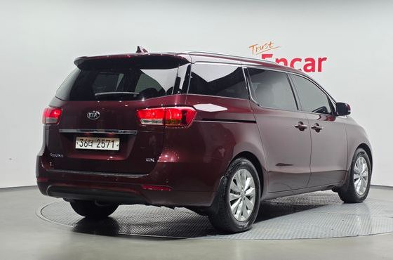 Kia Carnival Gasoline 8-Seater Export — пробег 78 863 км — фото 2 из 5