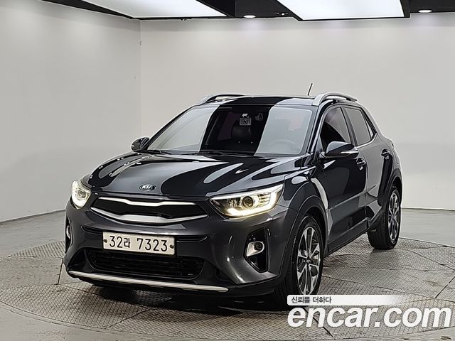 Kia Stonic из Кореи Encar