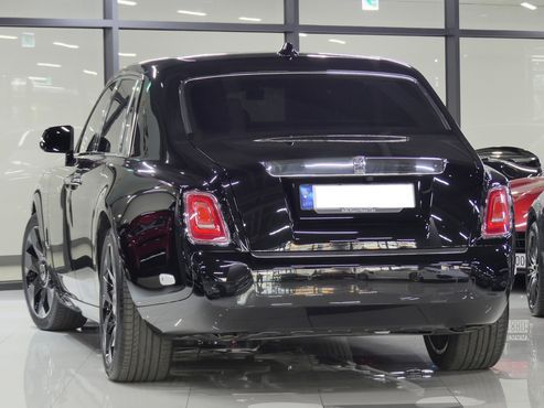 Rolls-Royce Phantom 6.7 V12 — пробег 770 км — фото 3 из 5