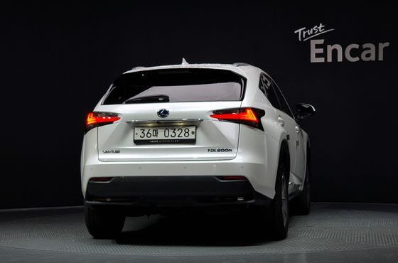Lexus NX Executive — пробег 142 246 км — фото 4 из 5