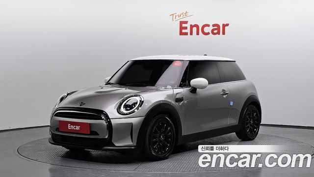 Mini Cooper Classic Third Generation — пробег 51 885 км — фото 1 из 5