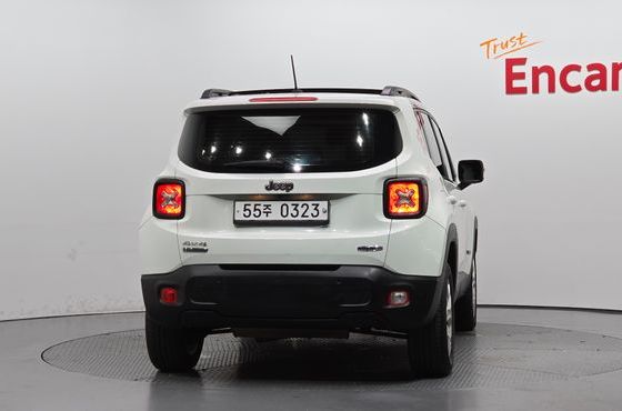 Jeep Renegade 2.0 Diesel Longitude AWD — пробег 114 338 км — фото 4 из 5