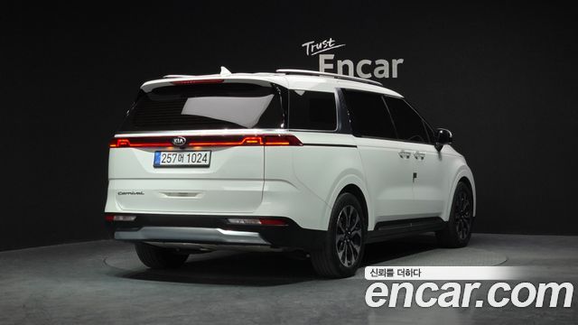 Kia Carnival из Кореи Encar