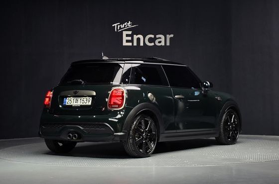 Mini Cooper 3Door Resolute Edition 3rd Gen — пробег 37 967 км — фото 2 из 5
