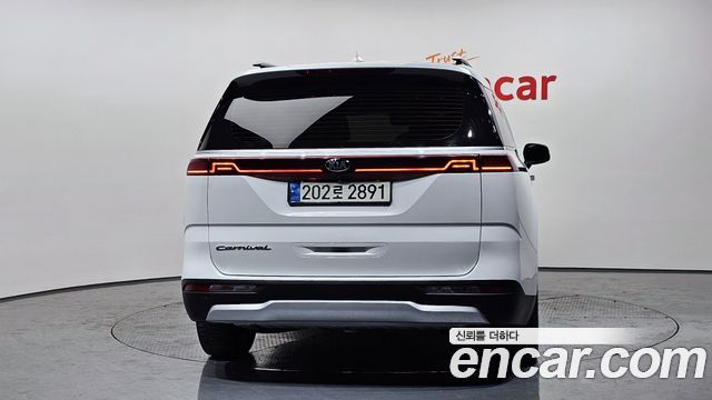 Kia Carnival из Кореи Encar
