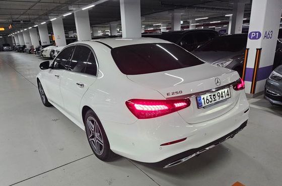 Mercedes-Benz E-Class E250 Avantgarde — пробег 33 000 км — фото 5 из 5