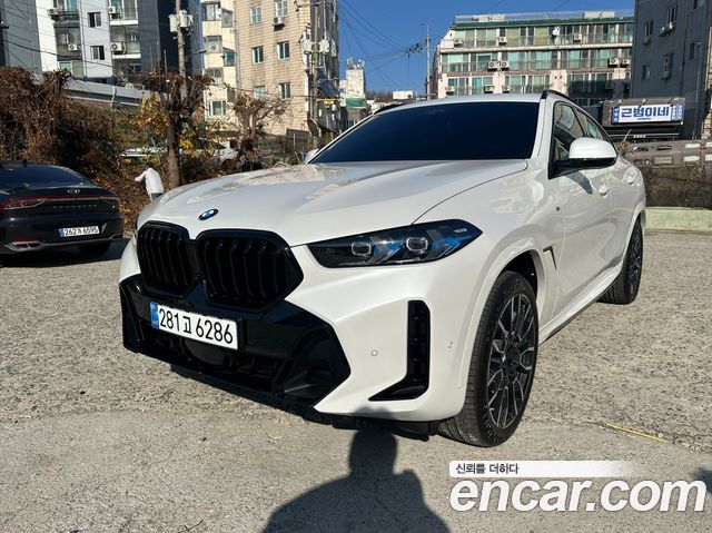 BMW X6 xDrive40i M Sport — пробег 1 057 км — фото 1 из 5