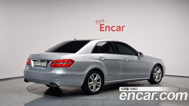 Mercedes-Benz E-Class E200 CGI Avantgarde — пробег 108 239 км — фото 2 из 5