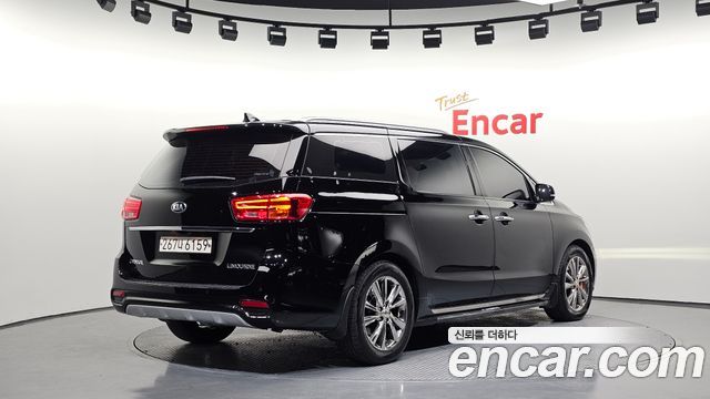 Kia Carnival Gasoline 7-Seater Limousine President — пробег 103 237 км — фото 2 из 5