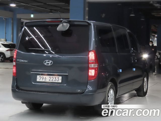 Hyundai Starex 12-Seater LPi Wagon Smart — пробег 88 000 км — фото 4 из 5