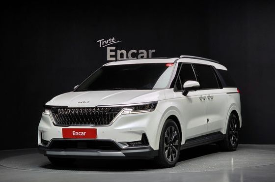 Kia Carnival 9-Seater Signature — пробег 56 530 км — фото 1 из 5