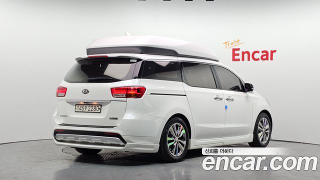 Kia Carnival из Кореи Encar