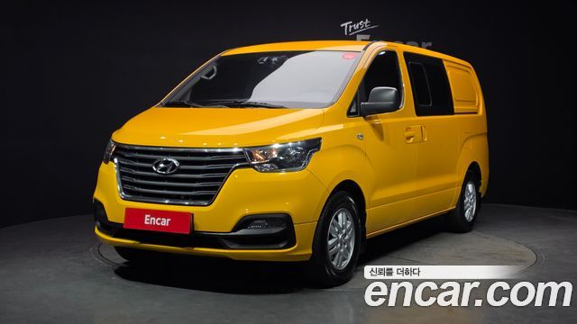 Hyundai Starex Van 5-Seater Smart — пробег 168 699 км — фото 1 из 5