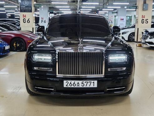Rolls-Royce Phantom 6.7 V12 — пробег 45 900 км — фото 3 из 5