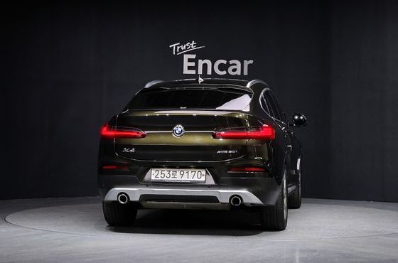 BMW X4 xDrive20i xLine — пробег 80 250 км — фото 4 из 5
