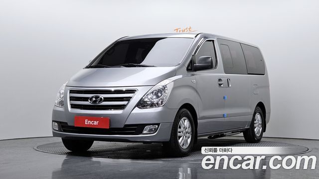 Hyundai Starex 11-Seater Wagon Smart — пробег 178 504 км — фото 1 из 5