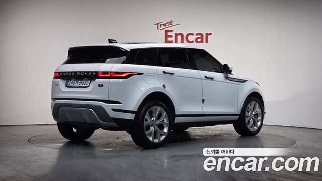 Land Rover Range Rover Evoque P250 SE — пробег 33 090 км — фото 2 из 5