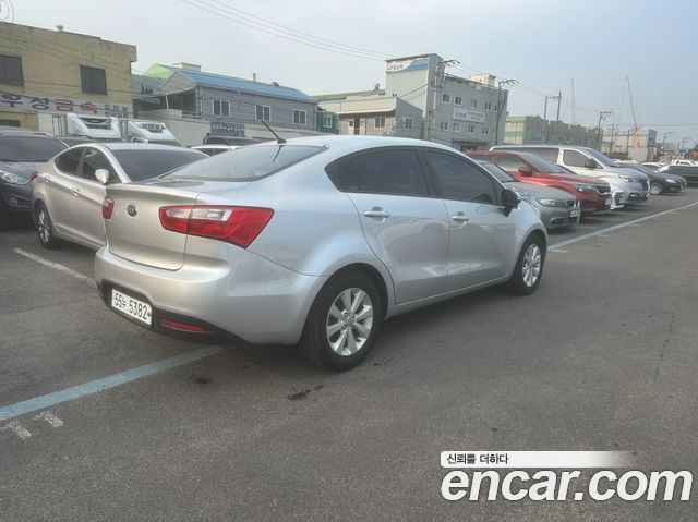 Kia pride 1.4 MPI Sedan Deluxe — пробег 36 286 км — фото 4 из 5