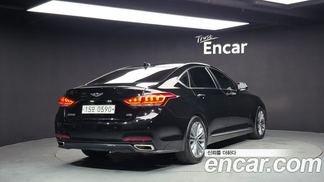 Hyundai Genesis из Кореи Encar
