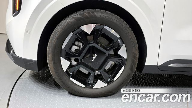 Kia Carnival 9-Seater Signature — пробег 17 440 км — фото 5 из 5