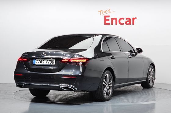 Mercedes-Benz E-Class E350 4MATIC Avantgarde — пробег 100 213 км — фото 2 из 5
