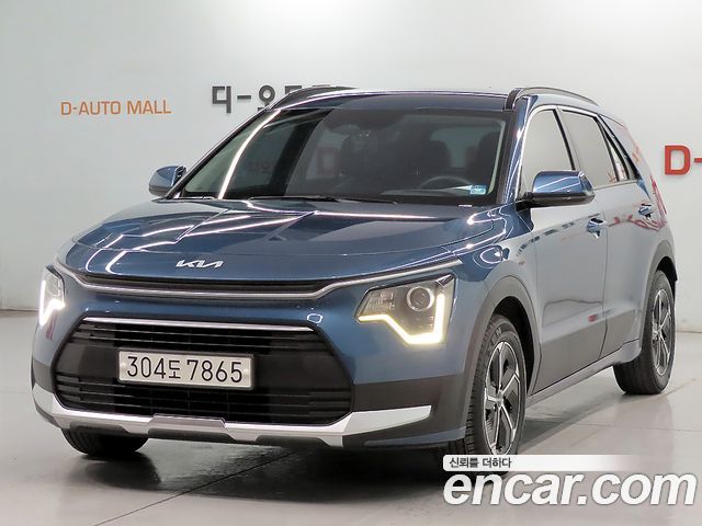 Kia Niro Trendy — пробег 123 086 км — фото 1 из 5