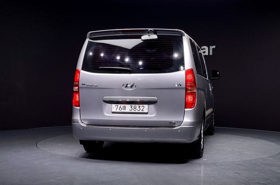 Hyundai Starex 12-Seater Wagon CVX Premium — пробег 72 212 км — фото 4 из 5