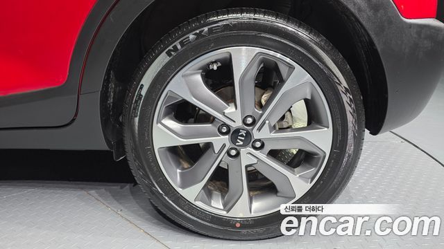 Kia Stonic из Кореи Encar