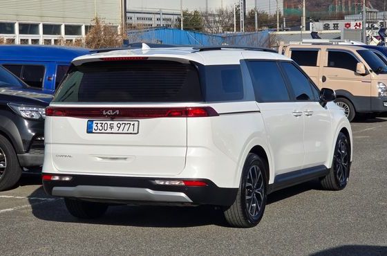 Kia Carnival 9-Seater Prestige — пробег 85 468 км — фото 5 из 5