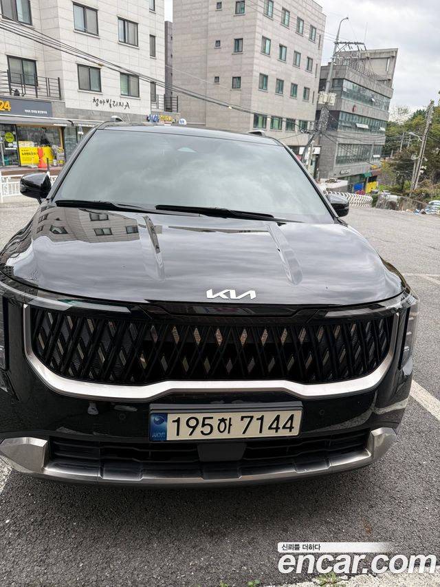 Kia Carnival Gasoline 9-Seater Noblesse — пробег 42 000 км — фото 3 из 4