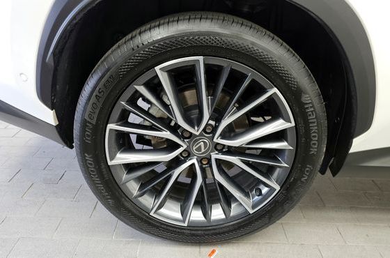 Lexus NX Luxury — пробег 94 769 км — фото 5 из 5