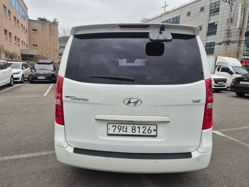 Hyundai Starex 12-Seater Wagon CVX Premium — пробег 110 834 км — фото 5 из 5