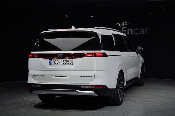 Kia Carnival Diesel 7-Seater Signature — пробег 65 565 км — фото 4 из 5