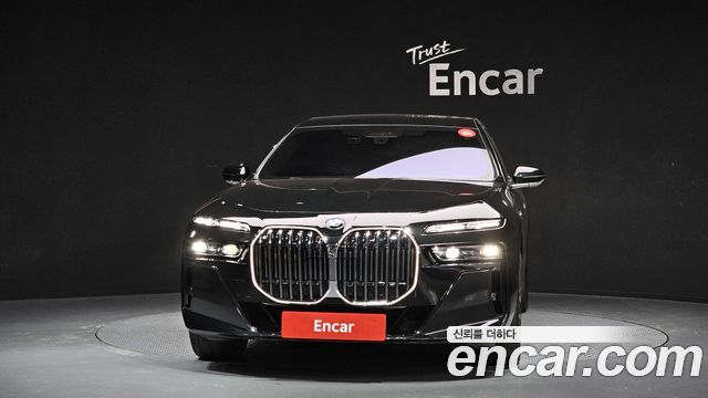 BMW 7-Series 740i xDrive M Sport — пробег 25 959 км — фото 3 из 5